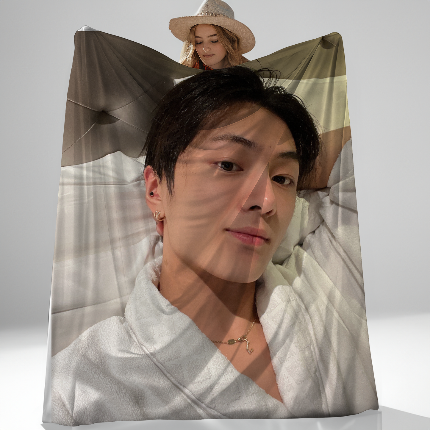 Jay Enhypen bias gift idea - soft blanket