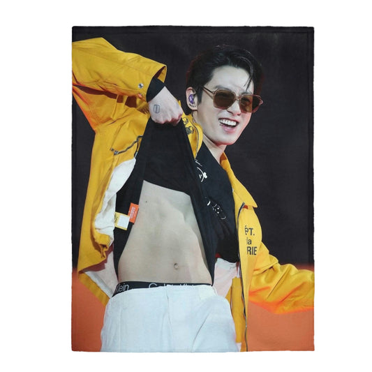 Jungkook PTD Concert Throw Blanket | JK Abs Picture Velveteen Plush Blanket 003